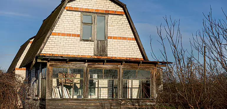 Own a Rental in Disrepair? We’ll Take It Off Your Hands in Enumclaw